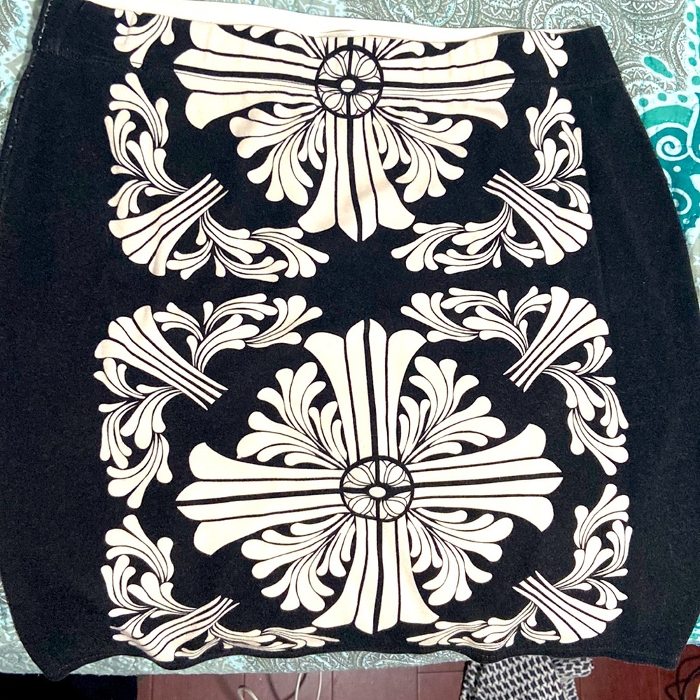 By Max Studios, size S. Black and Crème